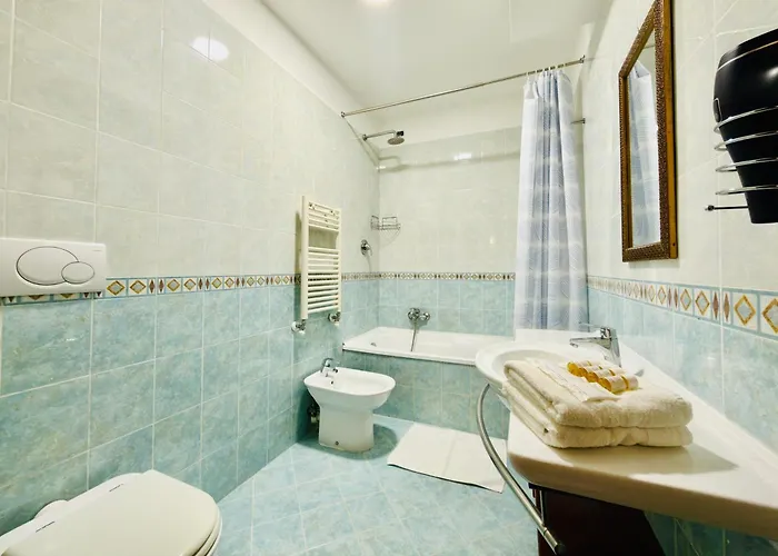 Oscar Hotel 2*