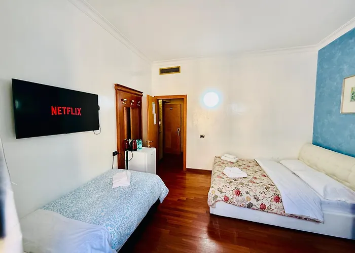 Oscar Hotel 2*