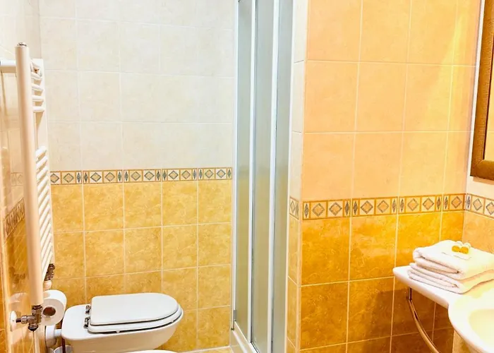 Oscar Otel 2*