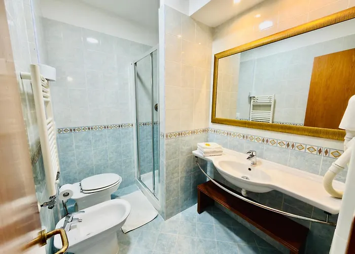 Oscar Hotel 2*